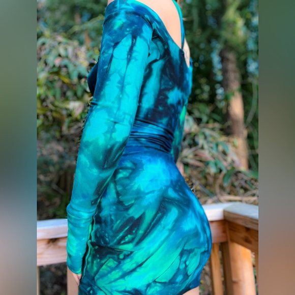 TMV the modern vagabond bamboo blue tie dye rebel mini dress - Picture 3 of 4